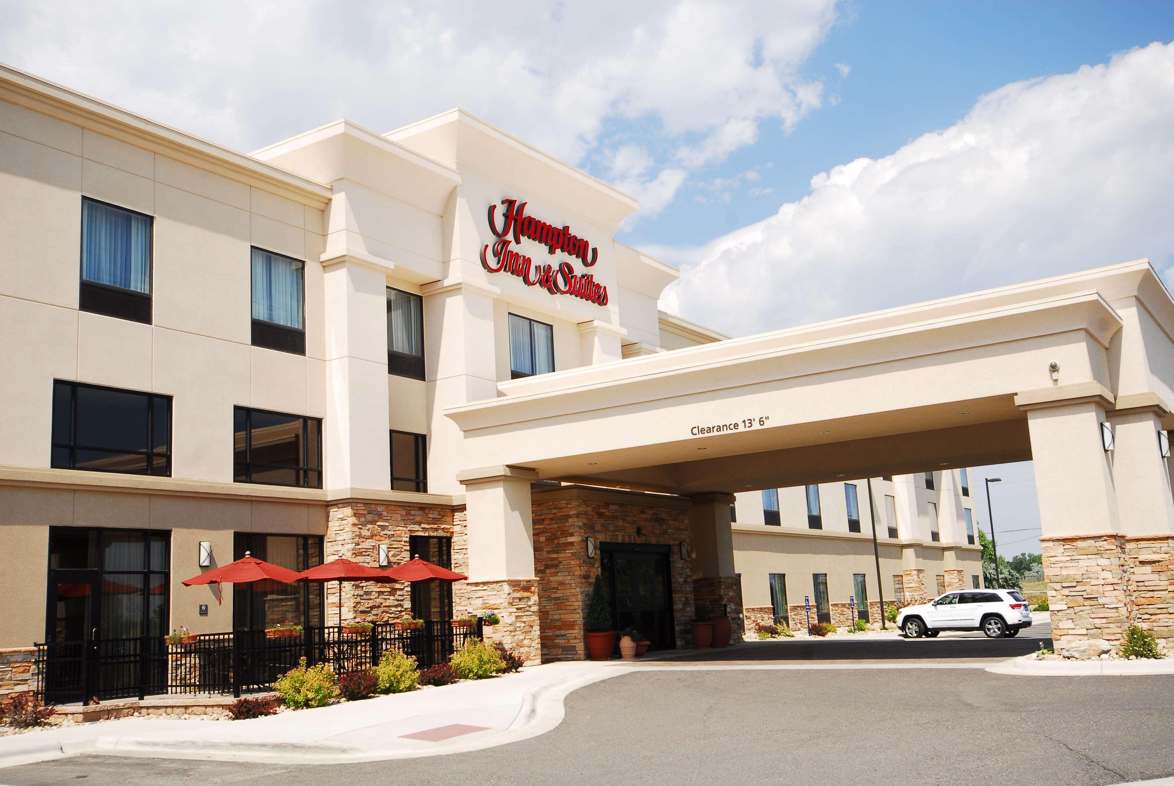 Hampton Inn & Suites Буффало Экстерьер фото