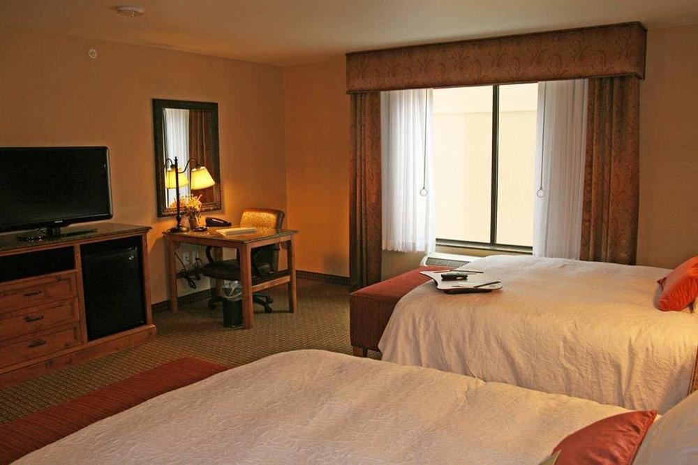 Hampton Inn & Suites Буффало Номер фото