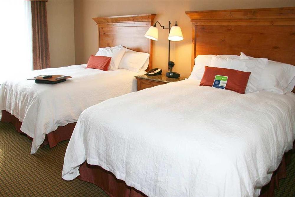 Hampton Inn & Suites Буффало Номер фото